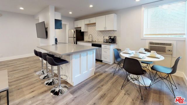 1115 Hacienda Place, West Hollywood, CA 90069