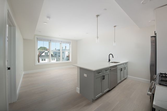 425 Border St. 203, Boston, MA 02128