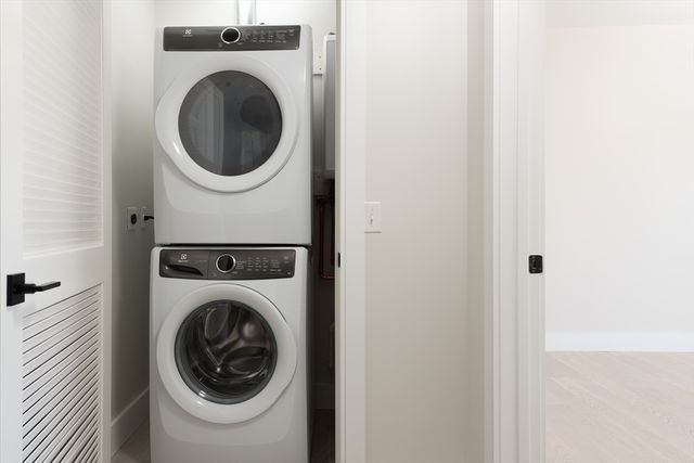 425 Border St. 203, Boston, MA 02128