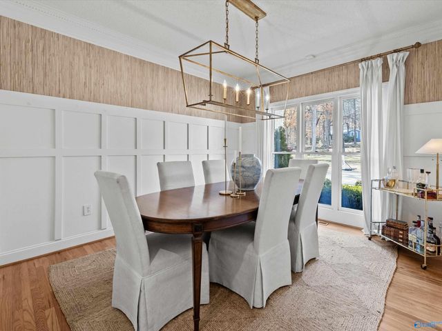 2665 Signal Point Road, Guntersville, AL 35976