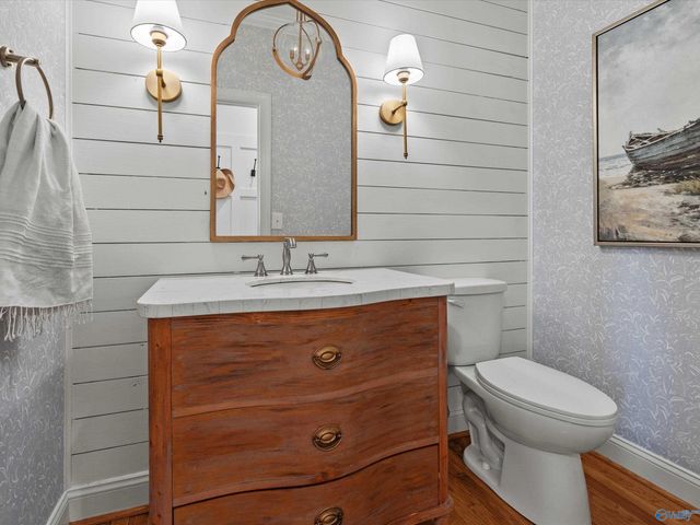 2665 Signal Point Road, Guntersville, AL 35976