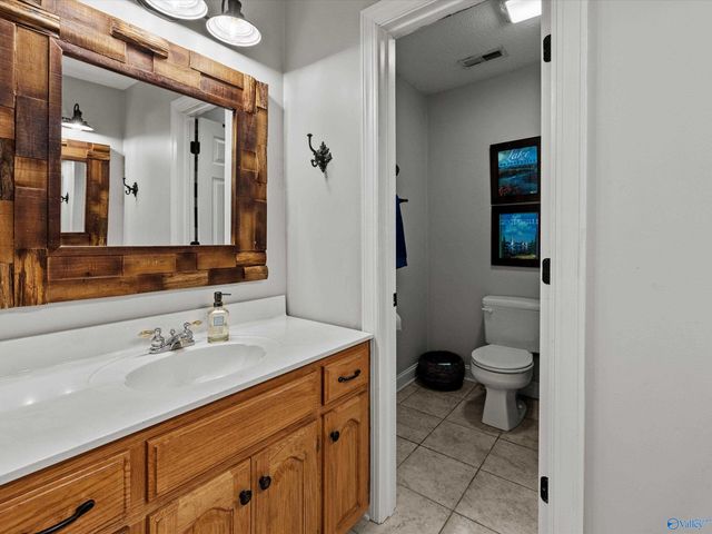 2665 Signal Point Road, Guntersville, AL 35976