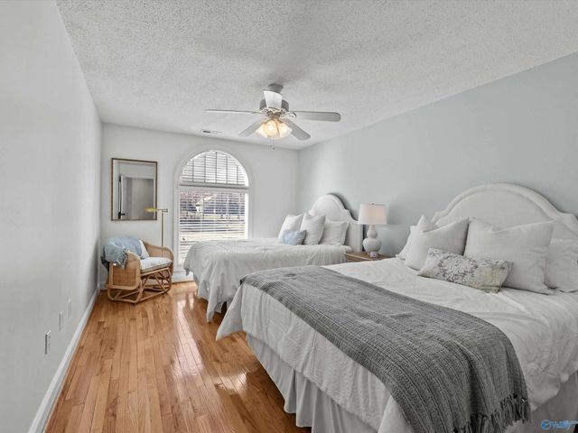 2665 Signal Point Road, Guntersville, AL 35976