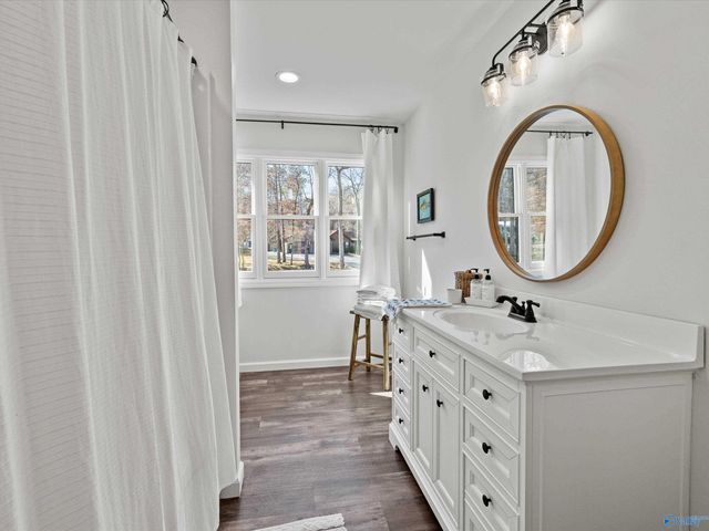 2665 Signal Point Road, Guntersville, AL 35976