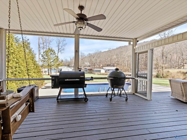 2665 Signal Point Road, Guntersville, AL 35976