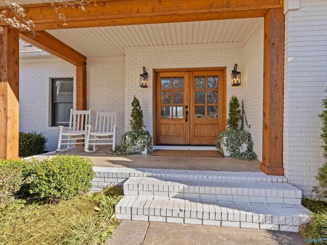 2665 Signal Point Road, Guntersville, AL 35976