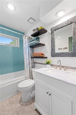 1100 E Cothrell Street, Olathe, KS 66061