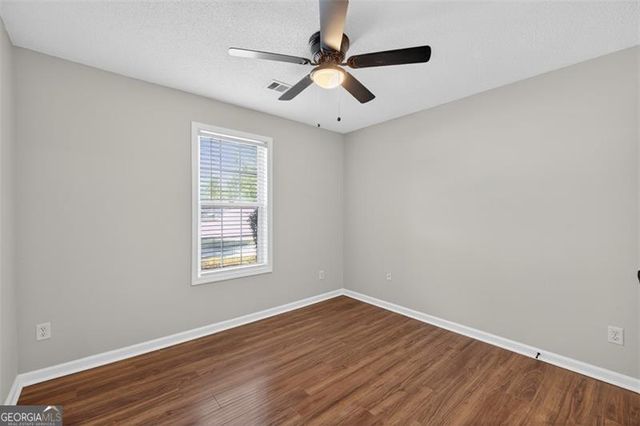 5683 Riverside Walk Drive, Sugar Hill, GA 30518