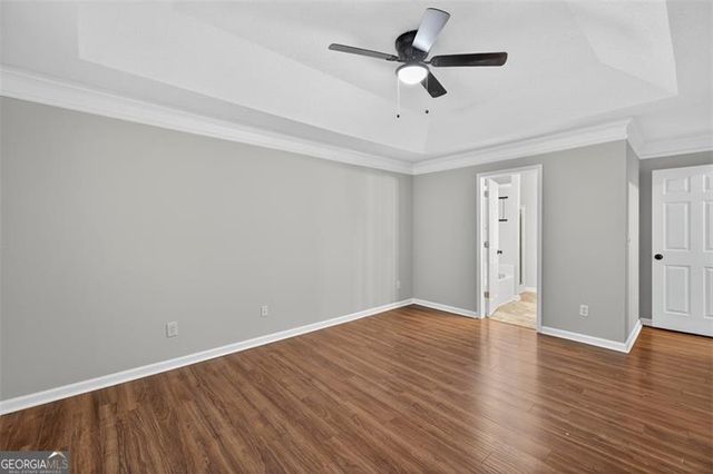 5683 Riverside Walk Drive, Sugar Hill, GA 30518