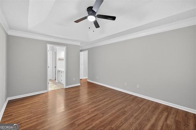 5683 Riverside Walk Drive, Sugar Hill, GA 30518