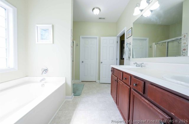 401 Brownstone Drive, Raeford, NC 28376