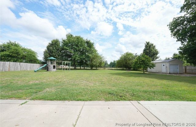401 Brownstone Drive, Raeford, NC 28376