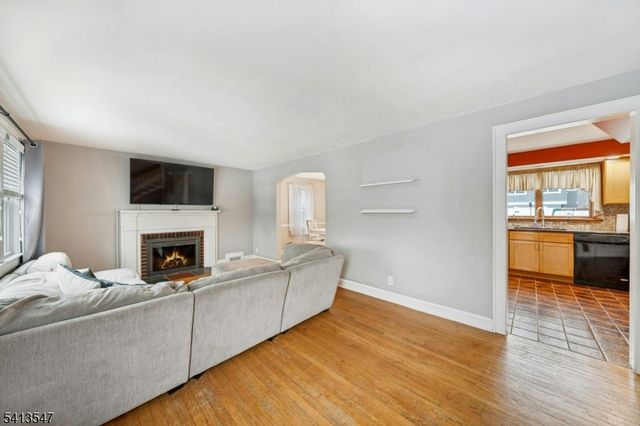 177 Chestnut Dr, Wayne Twp., NJ 07470