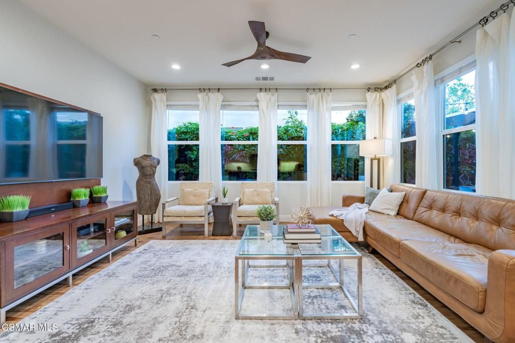 Image 25 of property listing at 440 Alabama Street, Ventura, CA 93001