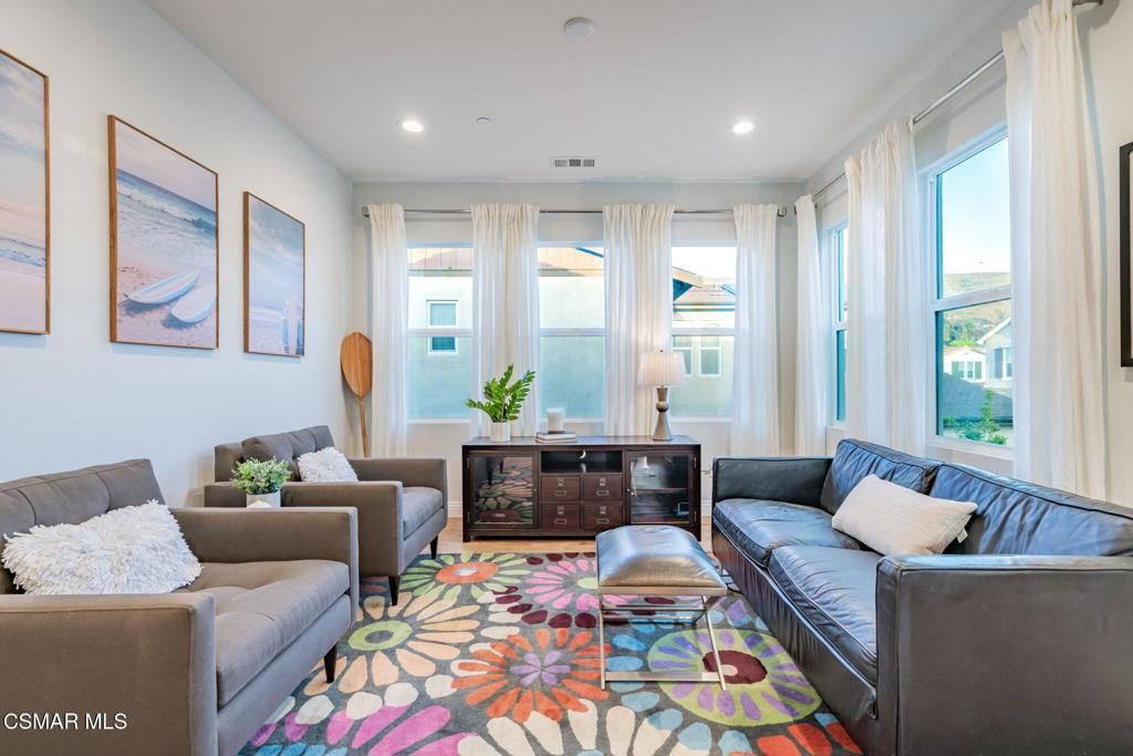 Image 39 of property listing at 440 Alabama Street, Ventura, CA 93001