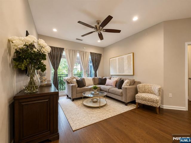 1123 Riverview Avenue 123, Englewood, NJ 07631
