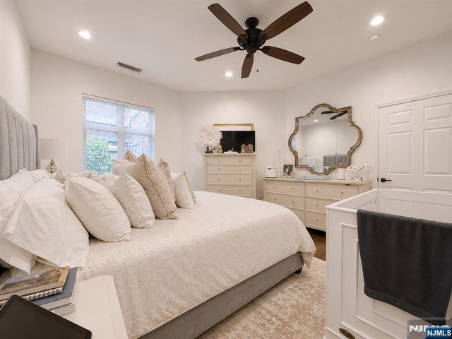 1123 Riverview Avenue 123, Englewood, NJ 07631