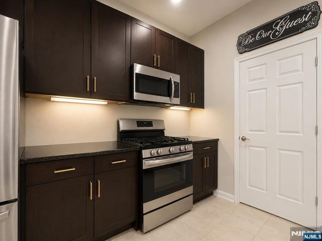 1123 Riverview Avenue 123, Englewood, NJ 07631