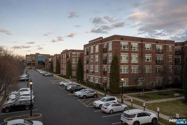 1123 Riverview Avenue 123, Englewood, NJ 07631