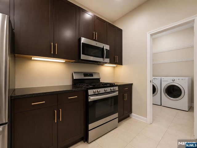 1123 Riverview Avenue 123, Englewood, NJ 07631