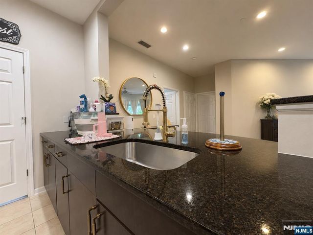 1123 Riverview Avenue 123, Englewood, NJ 07631