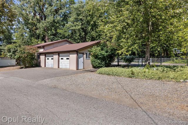 508 Lyon Lake Road, Marshall, MI 49068