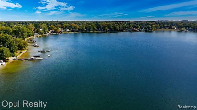 508 Lyon Lake Road, Marshall, MI 49068