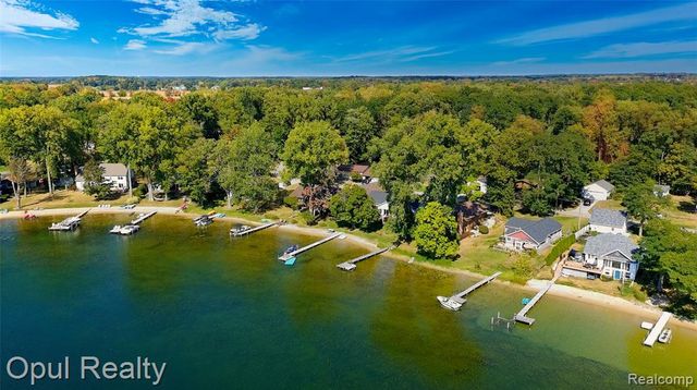 508 Lyon Lake Road, Marshall, MI 49068