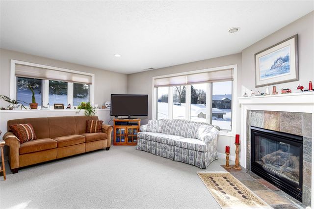 4820 Faringdom Grove Drive, Hudsonville, MI 49426