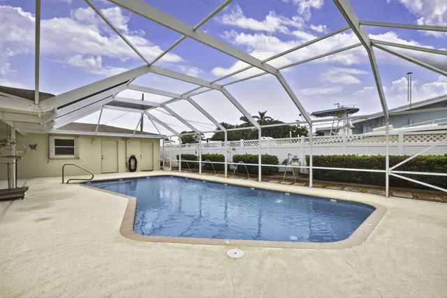 1610 Crest Drive, Lake Worth, FL 33461