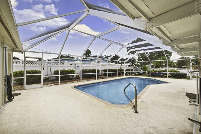 1610 Crest Drive, Lake Worth, FL 33461