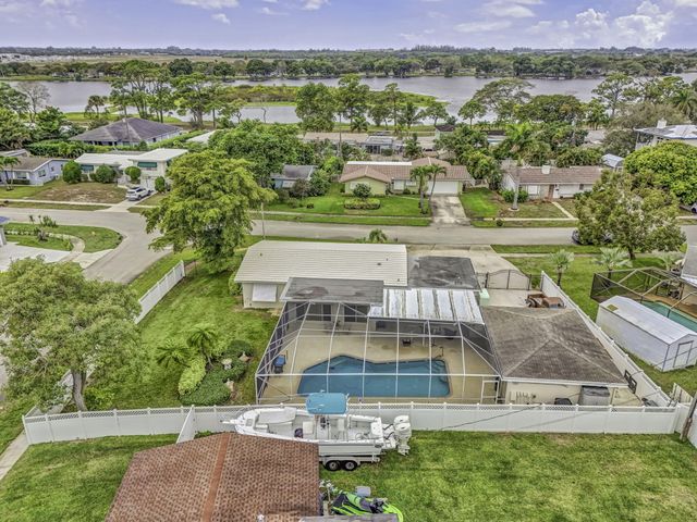 1610 Crest Drive, Lake Worth, FL 33461