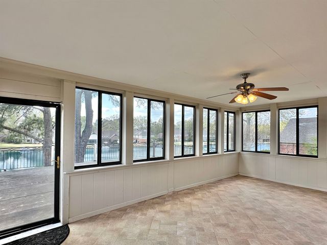 2247 OTTERBURN LN, Germantown, TN 38139