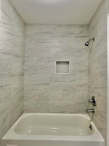 2247 OTTERBURN LN, Germantown, TN 38139