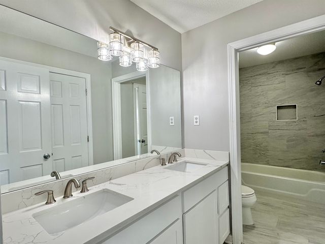 2247 OTTERBURN LN, Germantown, TN 38139