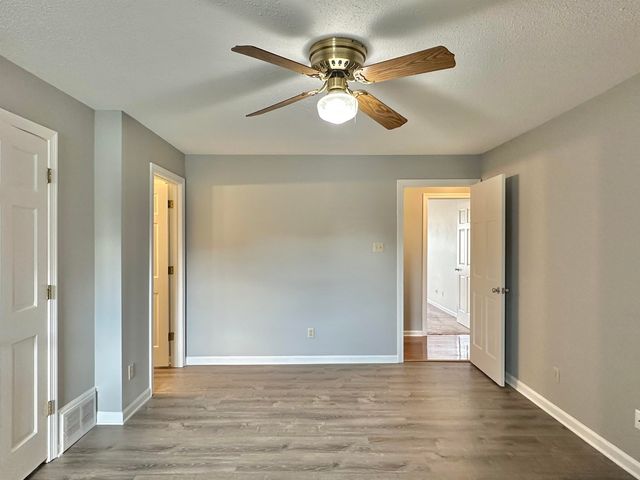 2247 OTTERBURN LN, Germantown, TN 38139