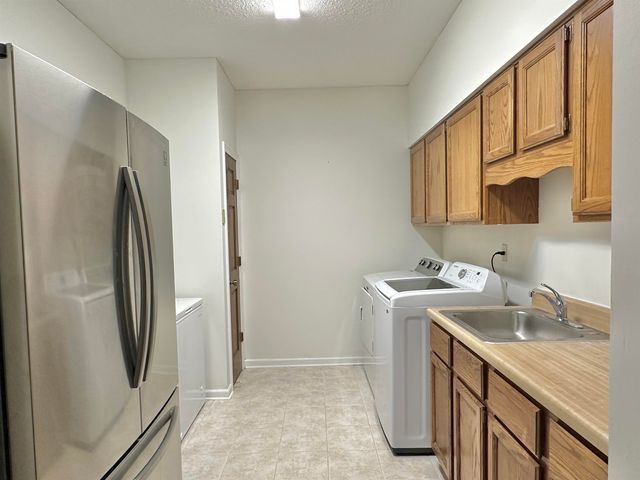 2247 OTTERBURN LN, Germantown, TN 38139