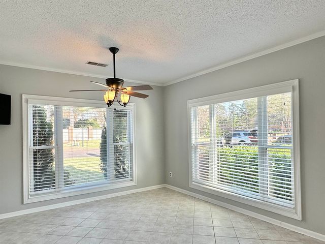 2247 OTTERBURN LN, Germantown, TN 38139