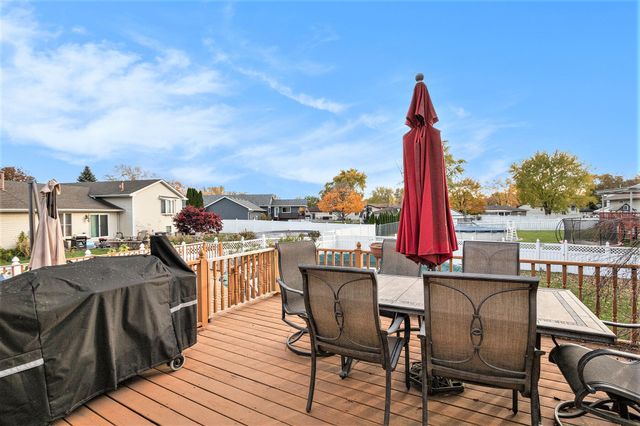 6355 Meadowridge, Portage, IN 46368