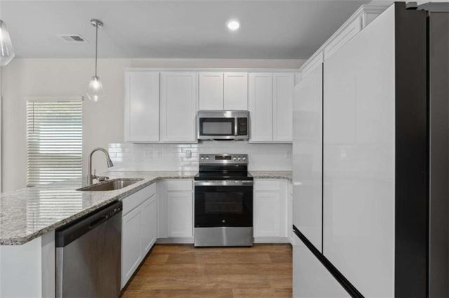 336 Wandering Brook Drive, Mcdonough, GA 30253