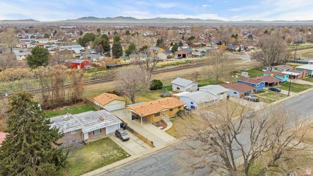 1199 N 450 W, Sunset, UT 84015