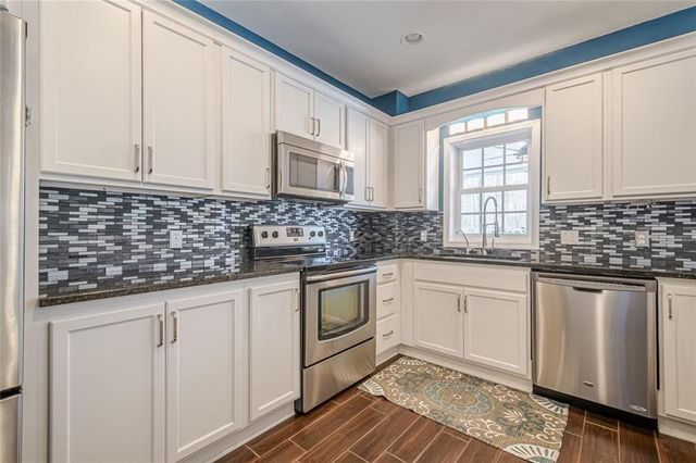 210 Little River Farms Trail, Canton, GA 30115