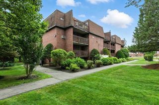 144 Kenrick Street 32, Boston, MA 02135