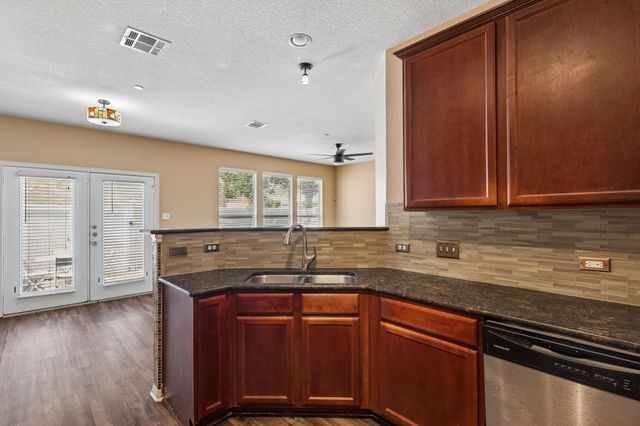 700 Mandarin Flyway WAY 1604, Cedar Park, TX 78613