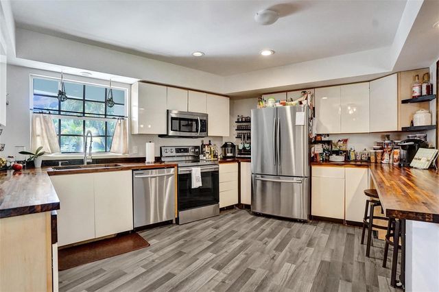 1325 MIDDLE RIVER Drive, Fort Lauderdale, FL 33304
