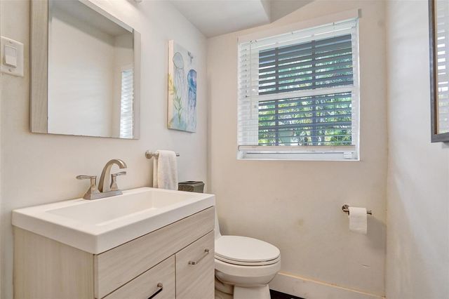1325 MIDDLE RIVER Drive, Fort Lauderdale, FL 33304