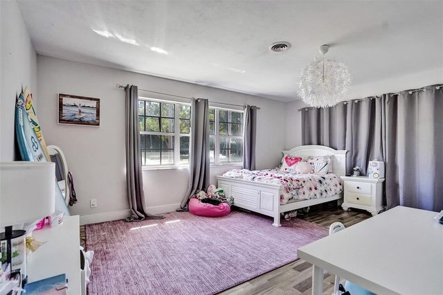 1325 MIDDLE RIVER Drive, Fort Lauderdale, FL 33304