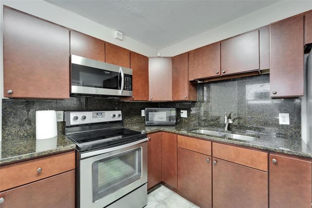 126 RIDGEWOOD AVENUE, Brandon, FL 33510