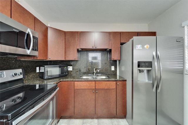 126 RIDGEWOOD AVENUE, Brandon, FL 33510