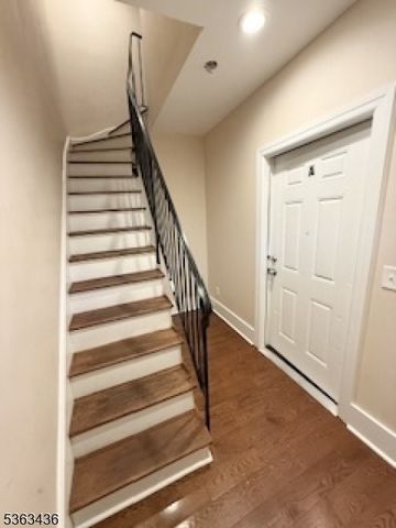 58 Prospect St, Dover Town, NJ 07801